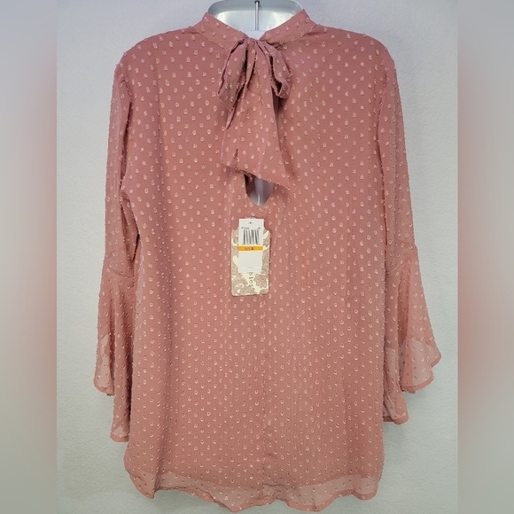 BAND OF GYPSIES Women's Size Small Blush Swiss Dot Bell Sleeve V-neck Blouse - Picture 2 of 12